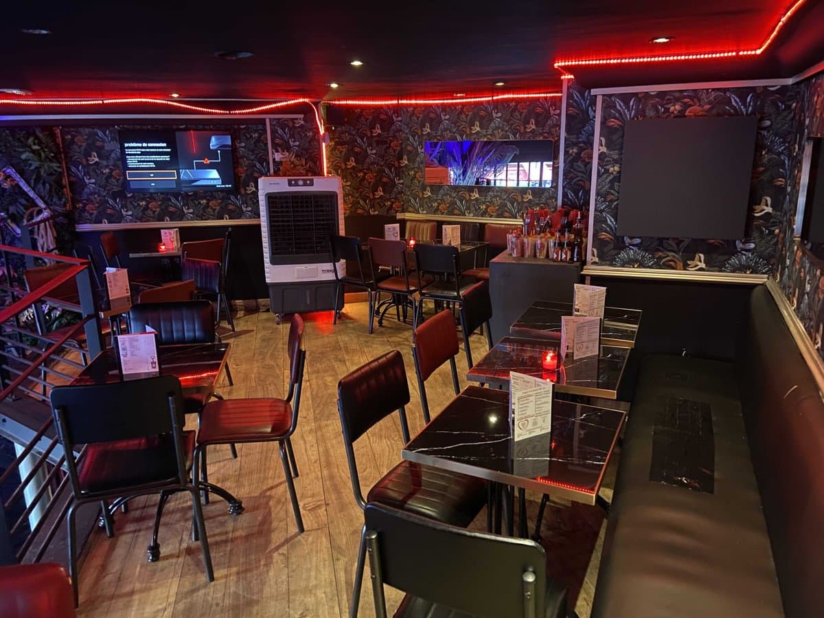 Privatiser le Choubichou (Le bar en entier)