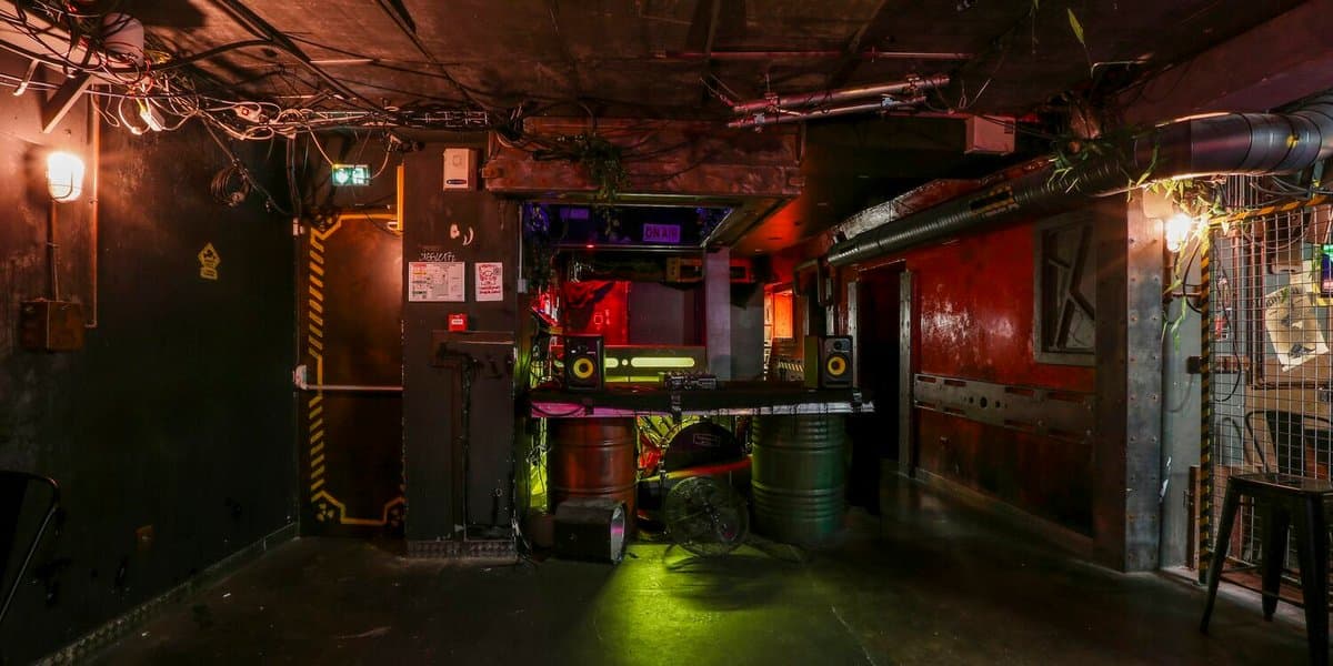 Privatiser l'Atomic Cat (Le bar en entier)