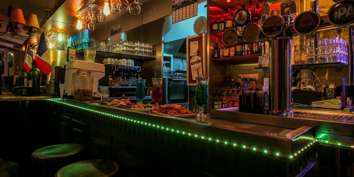 L'R De Rien Bar