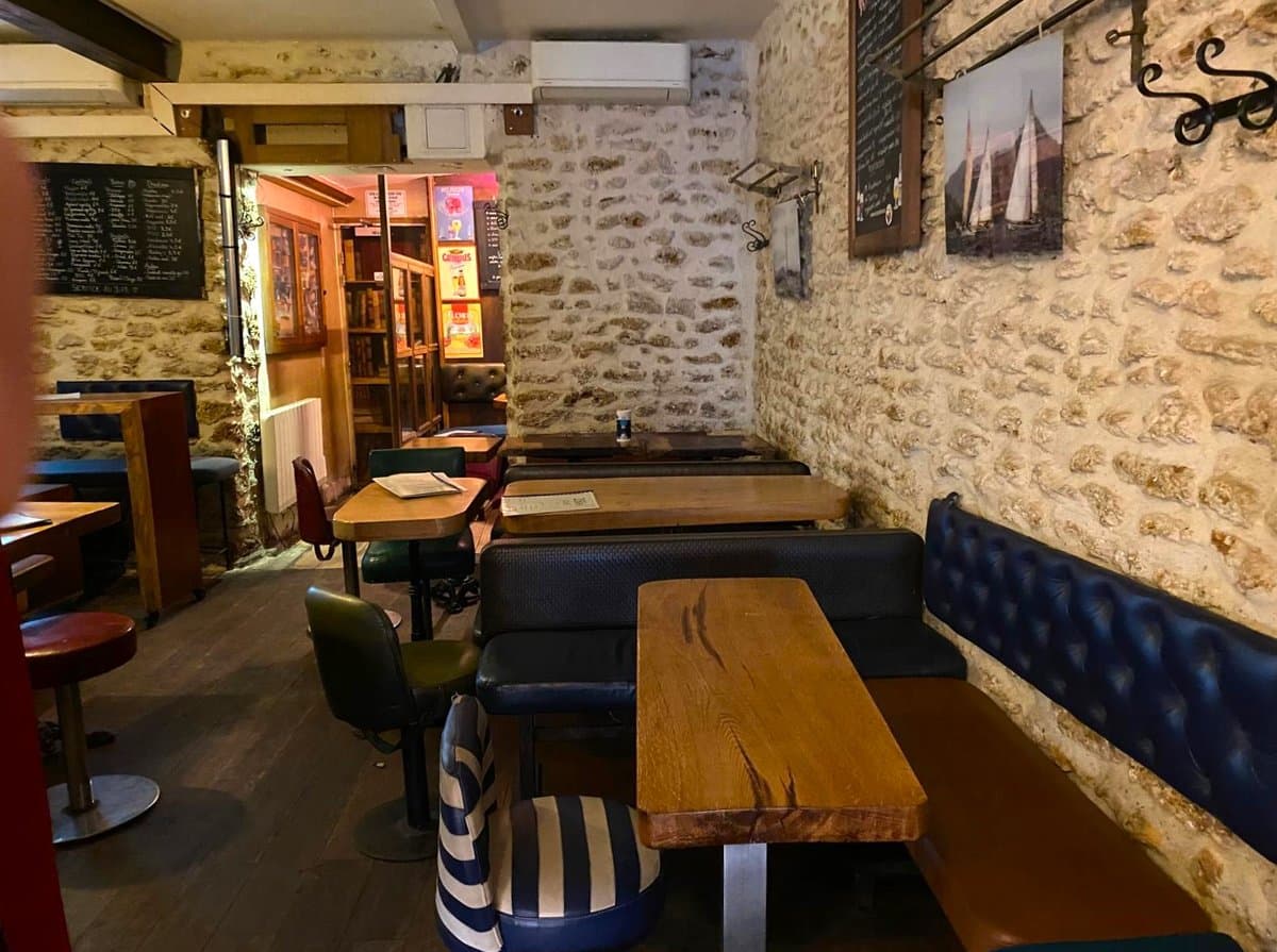 Le 2 Bis Café