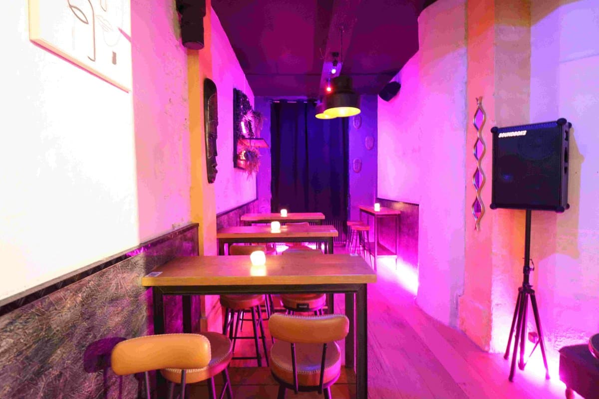 Laroye Bar