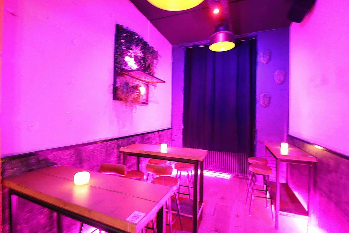 Laroye Bar