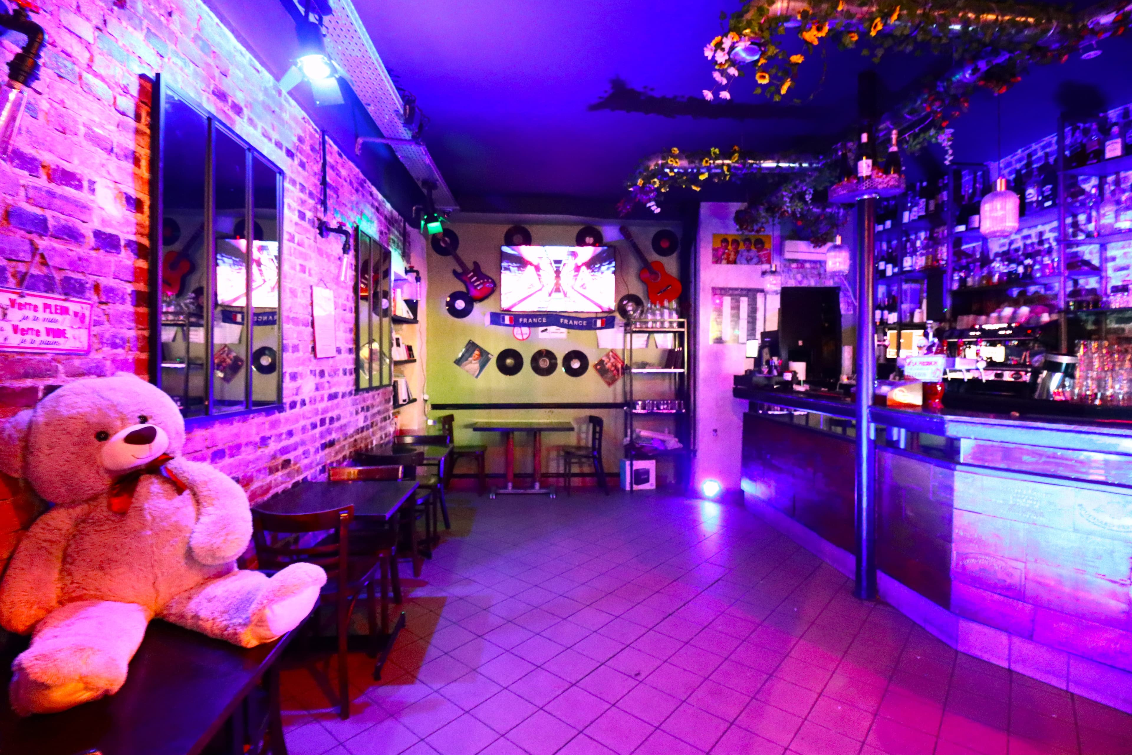 Le Montana Bar