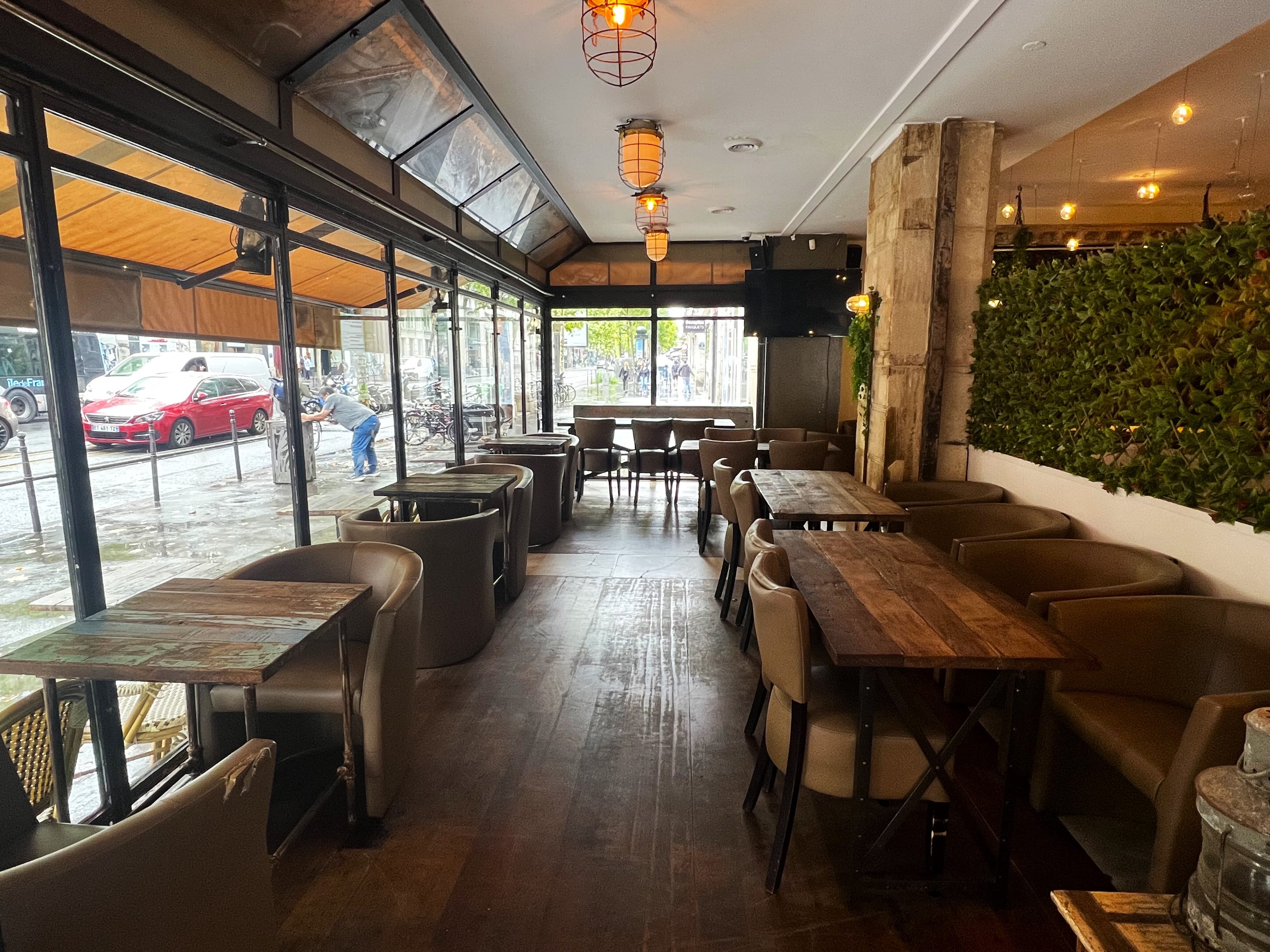 Au Pavillon Paris