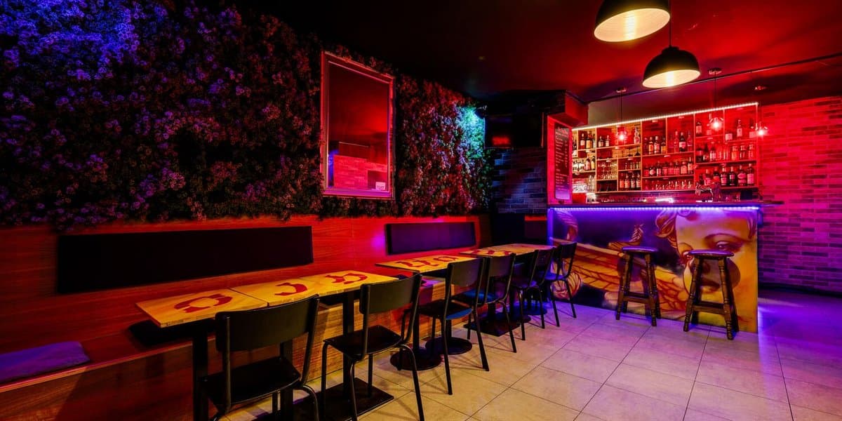 Privatiser Le Monaco Bar (Le bar en entier)