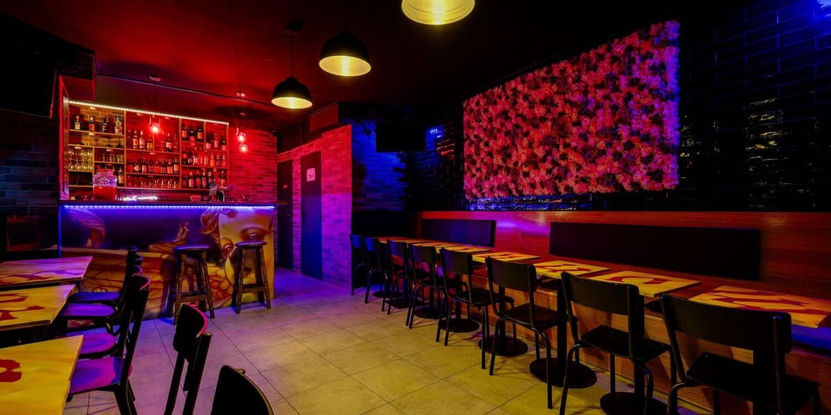 Privatiser Le Monaco Bar (Le bar en entier)