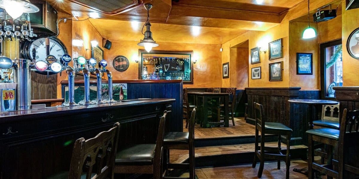 Privatiser l'Estrade Bar