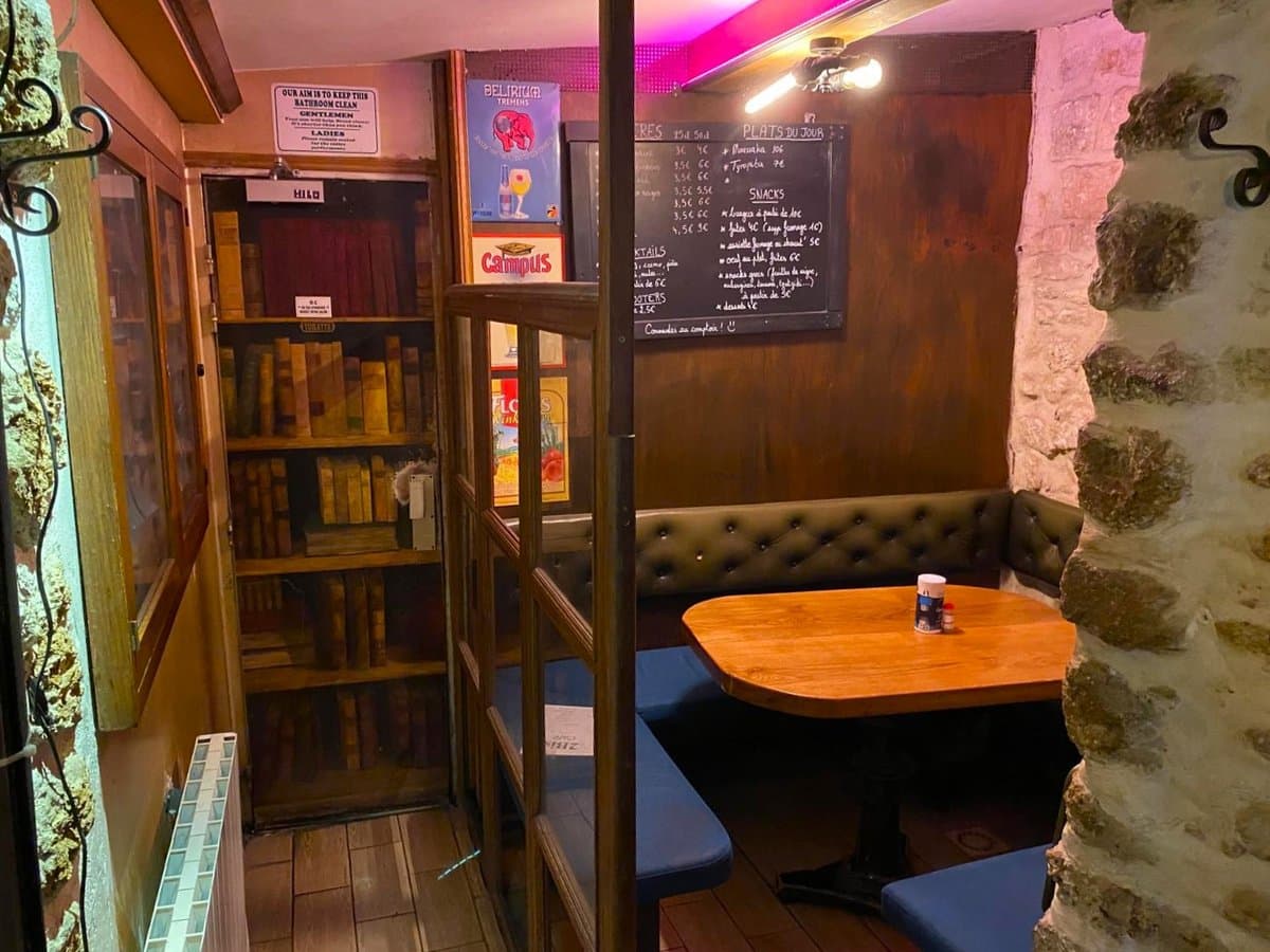 Privatiser le Petit Salon