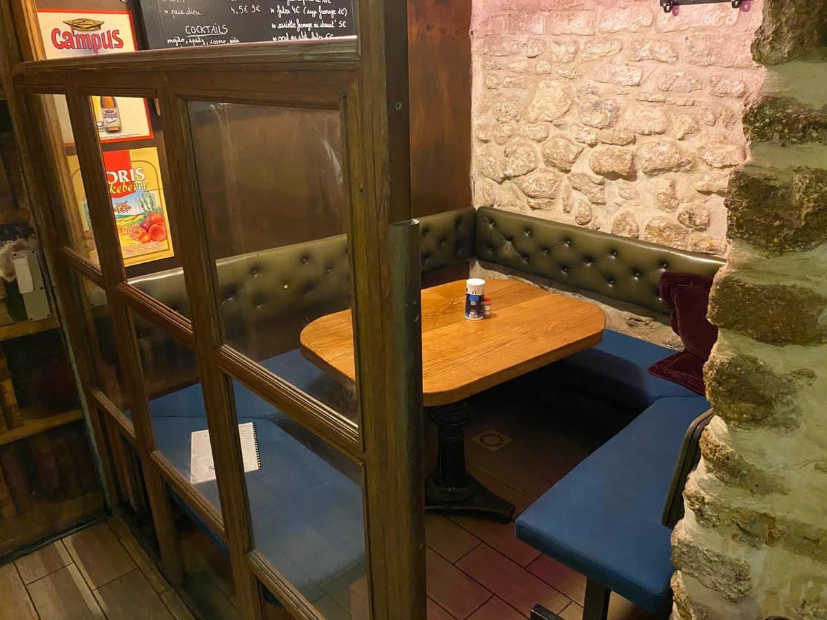 Privatiser le Petit Salon