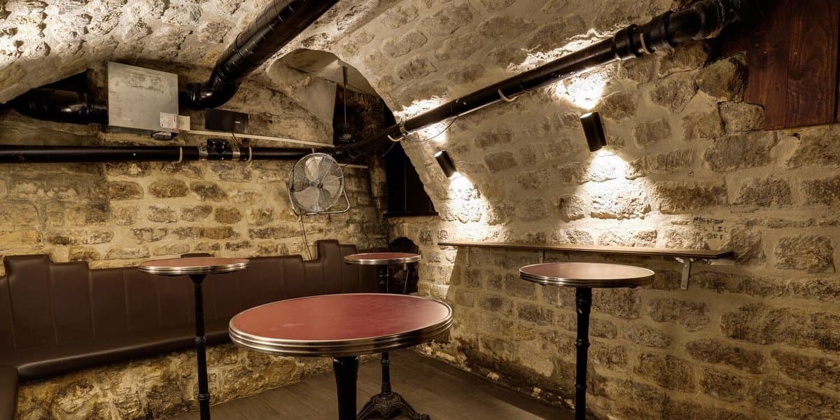 Privatiser la Cave Voûtée