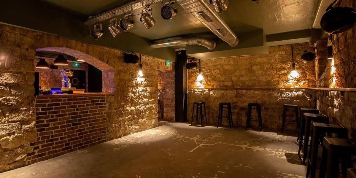 Privatiser la Grande Cave (jusqu’à 00h30)