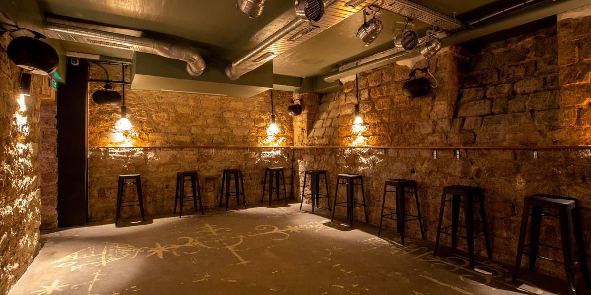 Privatiser la Grande Cave (jusqu’à 00h30)