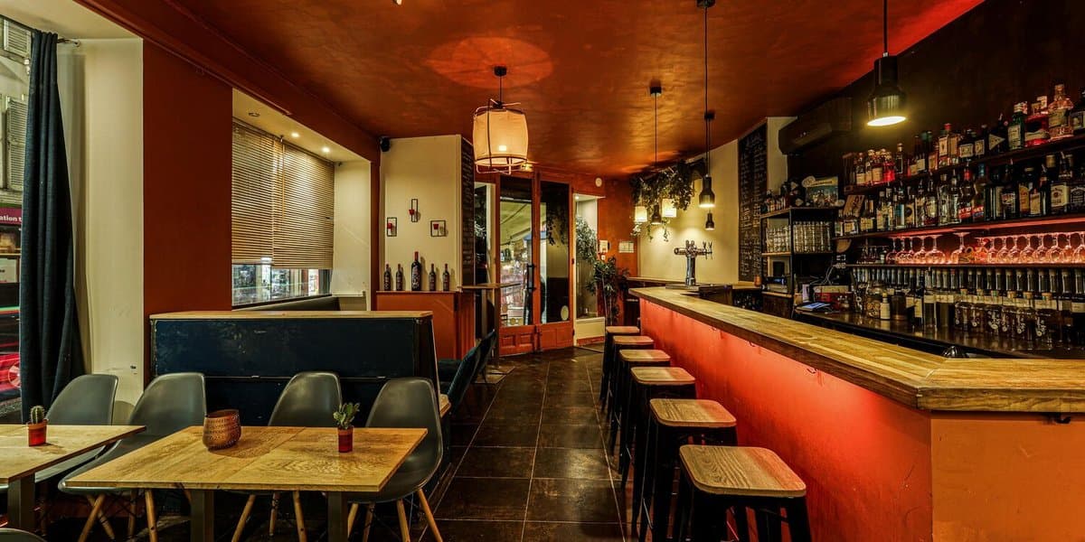 Privatiser le Bar Le Milton (Le bar en entier)