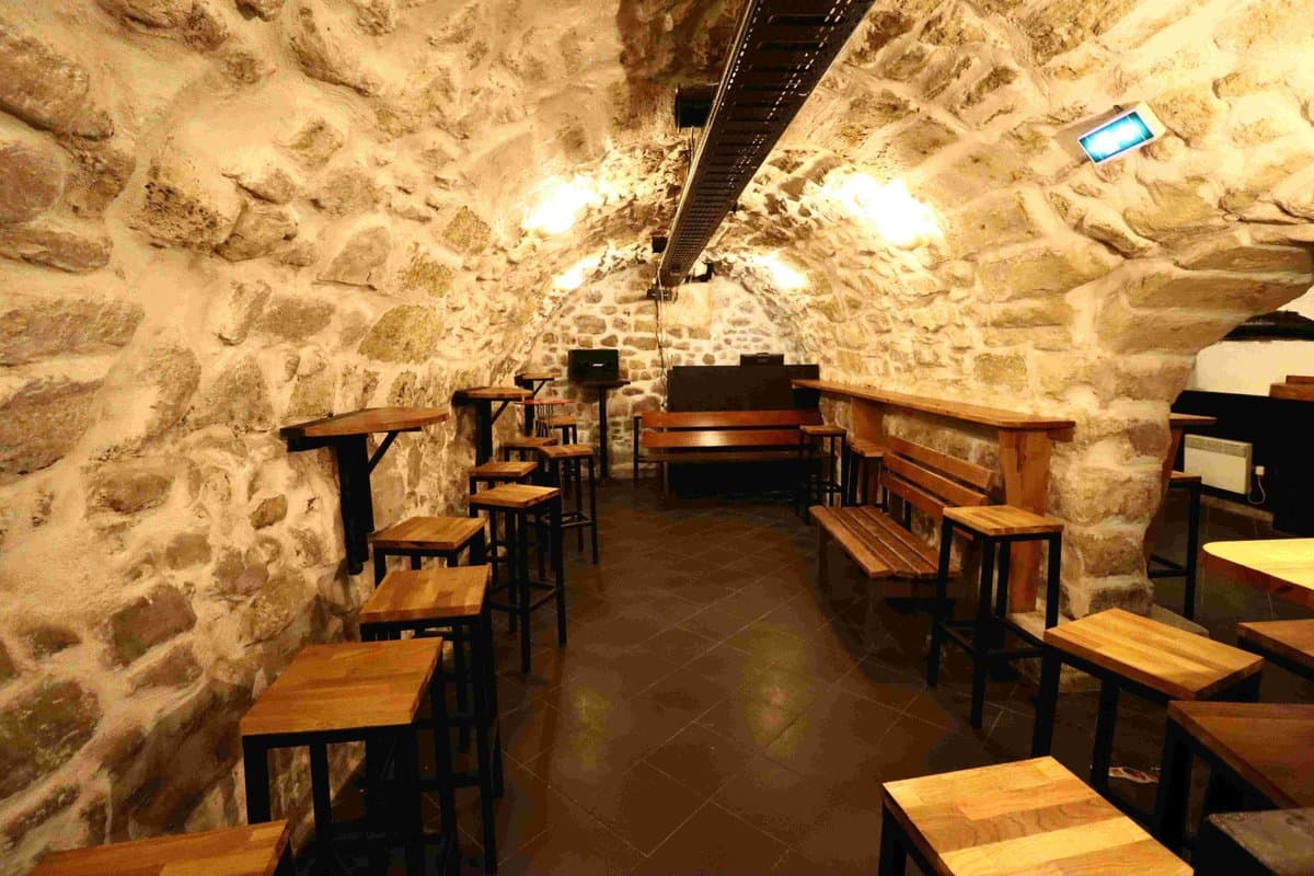 Privatiser la Cave Voûtée