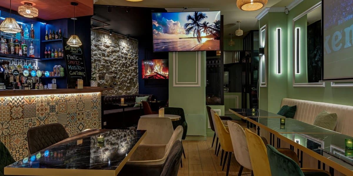 Privatiser le Bar Tout Beau Tout 9 (Le bar en entier)