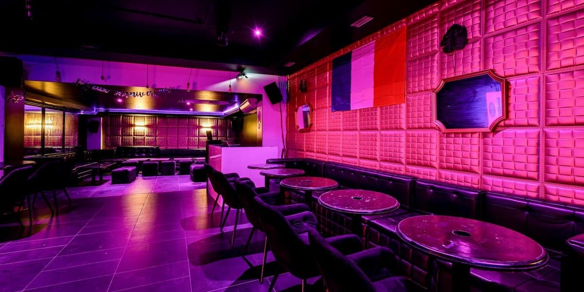 Privatiser le Ruch Bar (Le bar en entier)