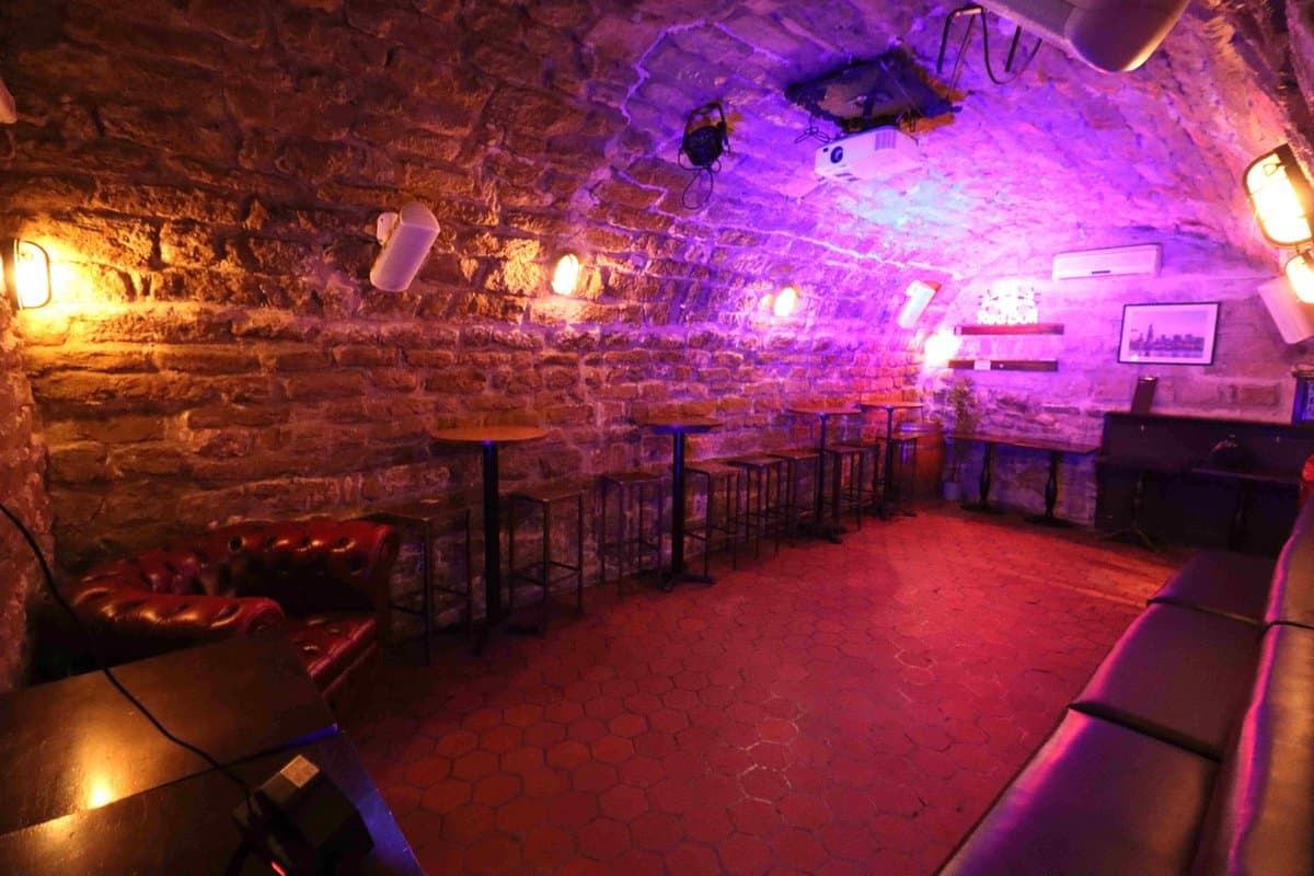 Privatiser la Cave Voûtée