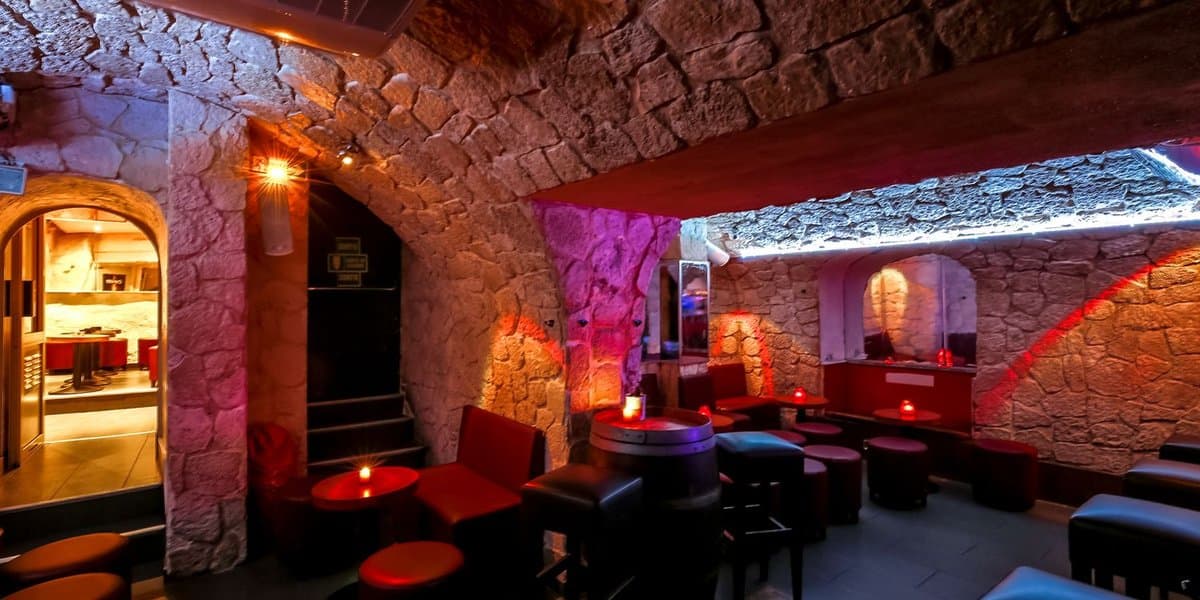 Privatiser la Grande Cave Voûtée