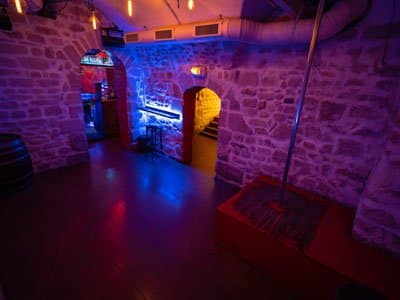 Privatiser la Grande Cave Voûtée